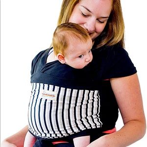 Mamankangourou black baby carrier